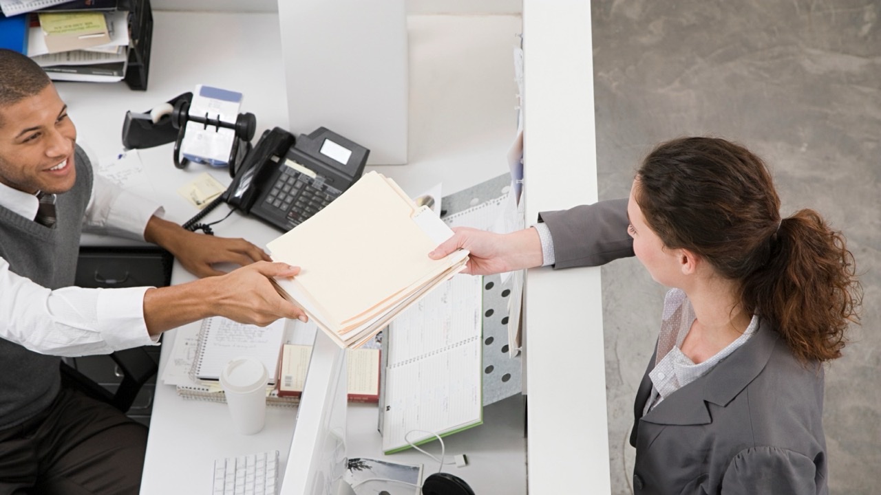 How to Reduce Founder Dependence in Sales